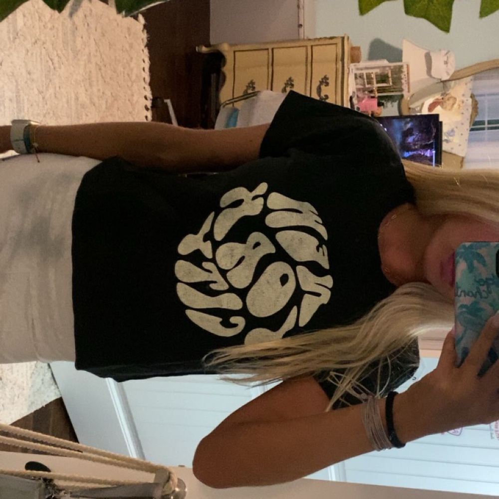 Brandy Melville Black and White Graphic Tee